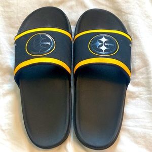 Nike Steeler flip flops